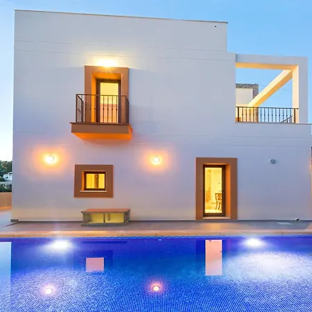 Alexandra Villa