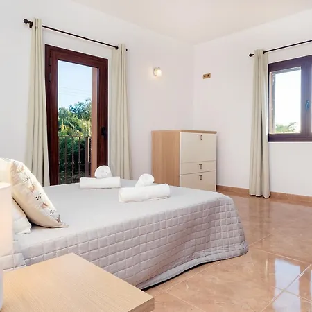 Alexandra * Talamanca (Ibiza)